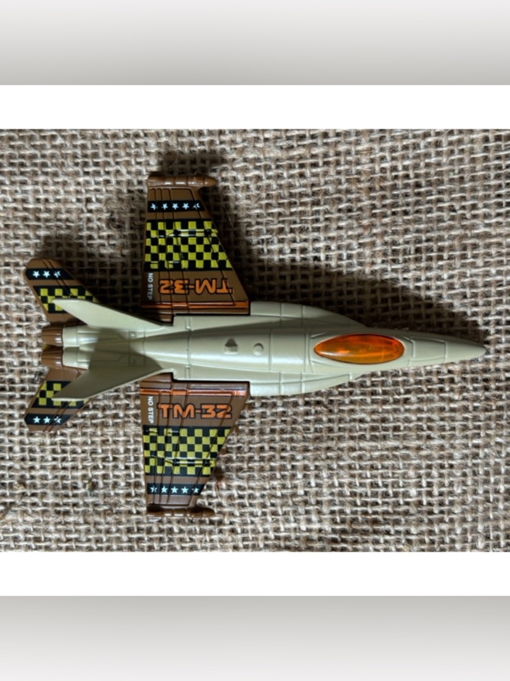 Matchbox Skybusters 27/32 Boeing F/A - 18 Super Hornet Diecast Airplane